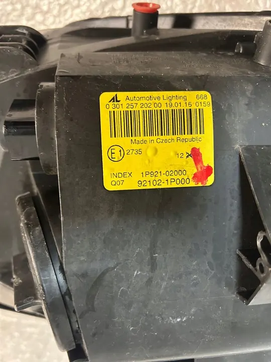 Faros delanteros derecho KIA Venga 92102-1p000 image 6