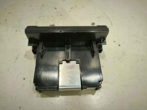 Volvo V50 Navigationsskärm OEM 69594580 Begagnad image 3