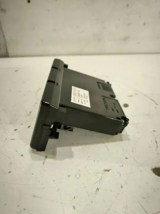 Volvo V50 Navigationsskärm OEM 69594580 Begagnad image 6