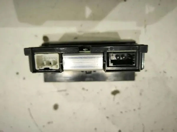 Volvo V50 Navigationsskärm OEM 69594580 Begagnad image 7