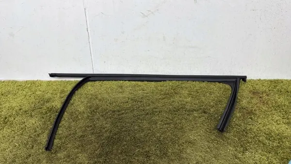 Fensterdichtung Tür Vorne Links OEM 3V0837431 image 2