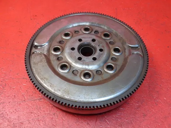 Kaksoismassavauhtipyörä Opel Corsa Astra 1.6 Turbo 55583513 image 2