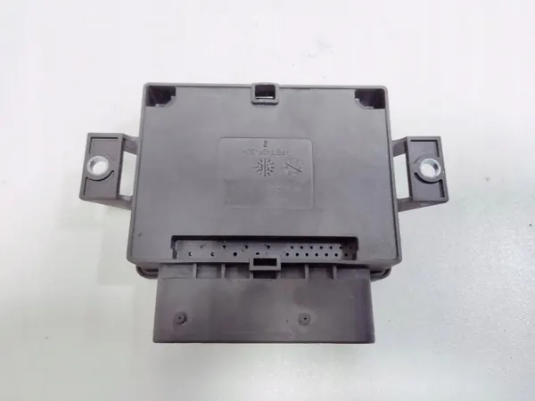 Handbroms styrenhet BMW i8 2016 OEM 6887357 image 3