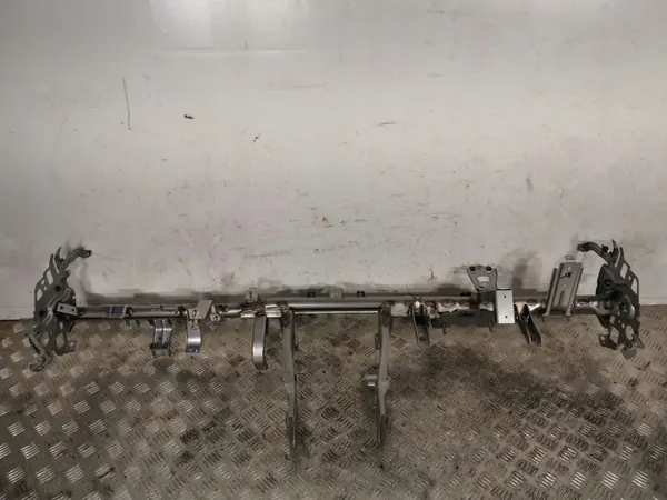 Subaru Forester dashboardversterking OEM FBZ14907 image 2