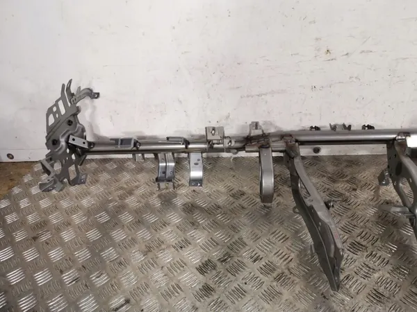 Subaru Forester dashboardversterking OEM FBZ14907 image 3
