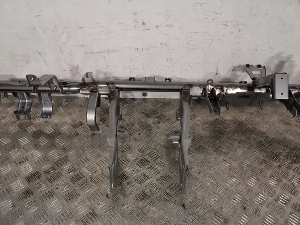 Subaru Forester dashboardversterking OEM FBZ14907 image 4
