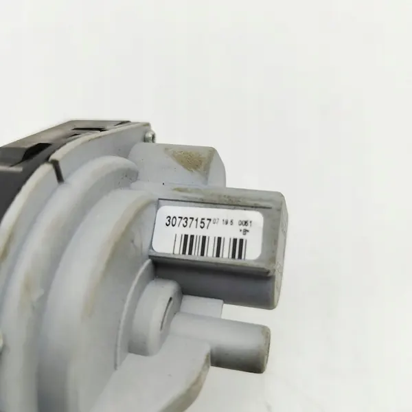 Interruptor de ignição OEM 30737157 para Volvo V50 2.0L Diesel image 9