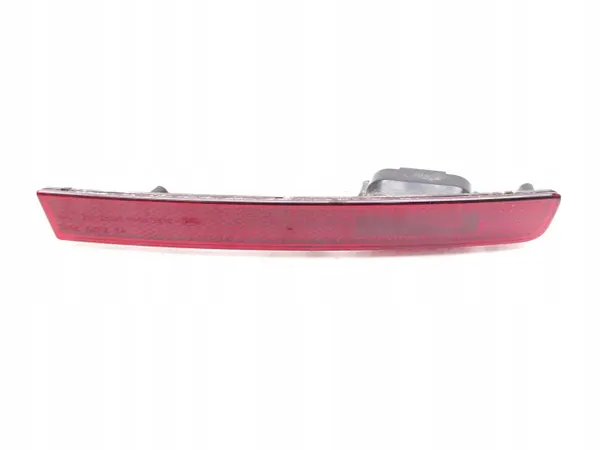 Feu antibrouillard arrière droit Land Rover Defender 2020 OEM L8B2-15K272-A image 5