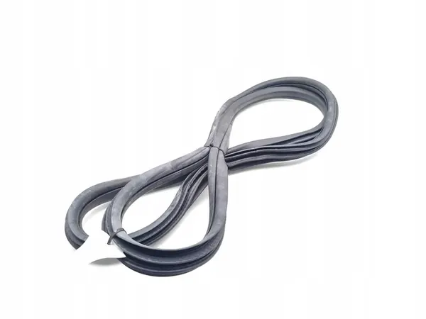 Gummitätning Bakdörr Peugeot 208 Vänster 2013 OEM 9673084680 image 3