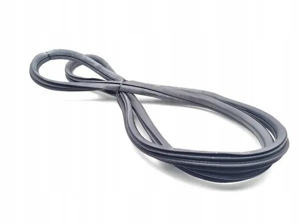 Gummitätning Bakdörr Peugeot 208 Vänster 2013 OEM 9673084680 image 4