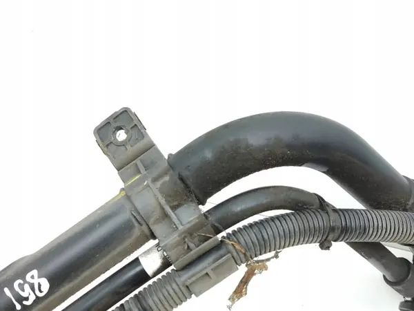 Pescoço de enchimento combustível Hyundai OEM AMD169379 - Usado image 7