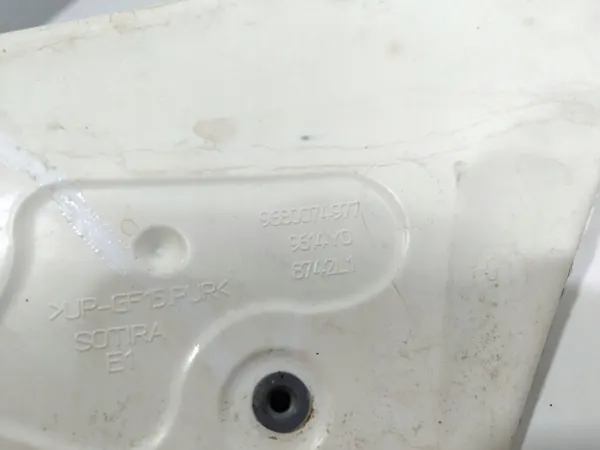 Peugeot 207 Takaspoileri OEM 9680074977 image 8
