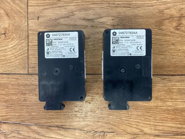 Module OEM 04672783AA surveillance angle mort Dodge Charger image 2