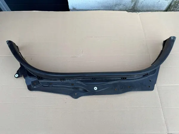 BMW 5 G60 G61 Voorste gordelafdekking OEM 9498300 image 2