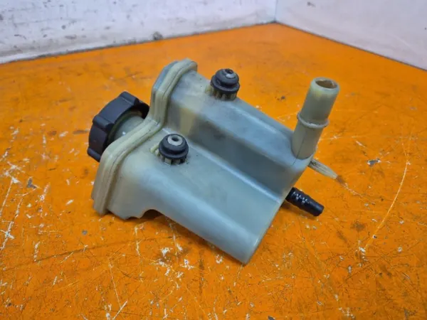 Réservoir direction assistée Ford OE 2S6C3531-AC image 2