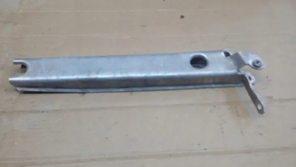 Vasen Jäähdyttimen Kiinnike OEM 7325044 Mini F60 BMW image 2