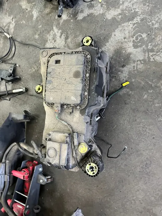 Réservoir AdBlue Combo Rifter ProAce Berlingo IV 18-25 1,5 Pompe image 1