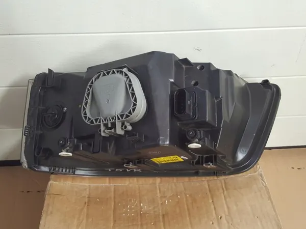 Volkswagen OE 7H1 941 016 L refletor image 4