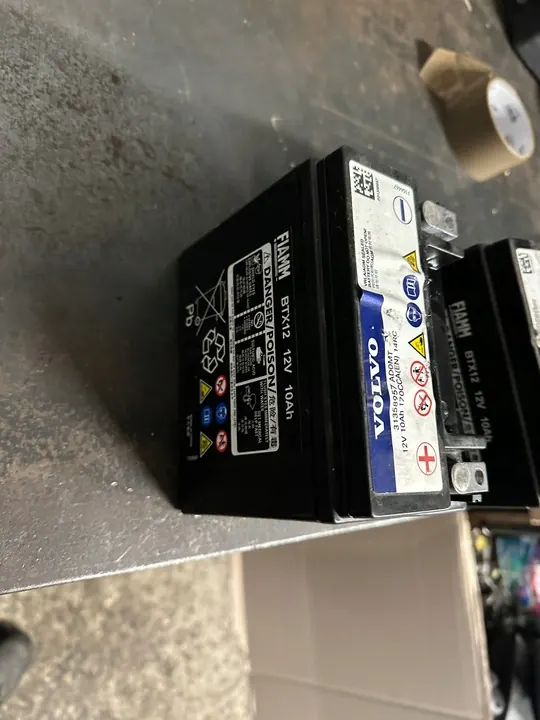 Bateria Adicional Volvo V60 I II S60 II XC60 V90 S90 XC90 image 2