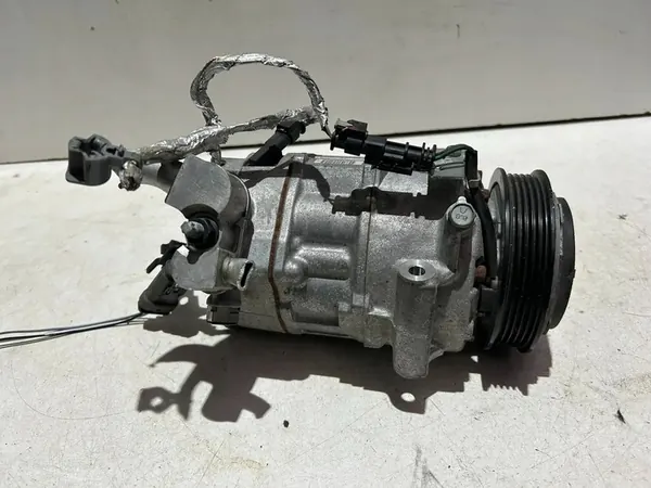 Ilmastointikompressori Chevrolet Malibu 2018 OEM image 2