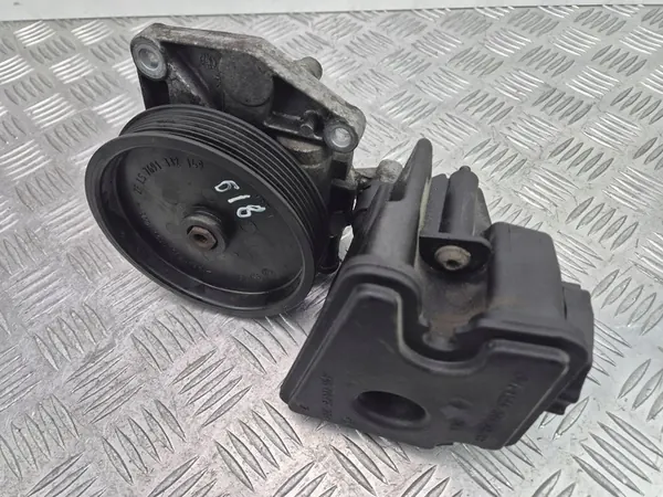 Bomba de direção assistida Mercedes C300 W204 0054664201 image 5