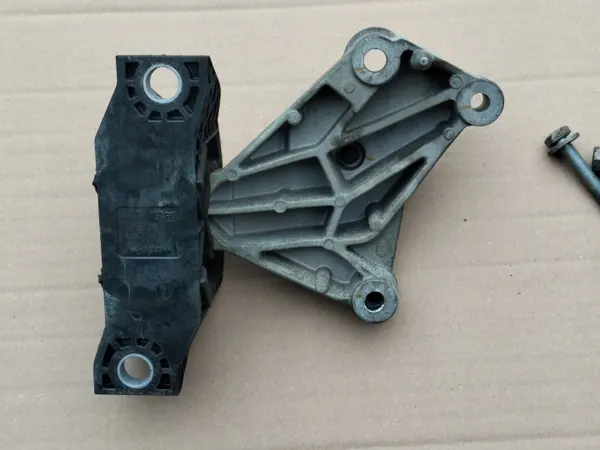 Soporte Motor OEM - Delantero Derecho para Renault Captur I 0.9 TCE image 3
