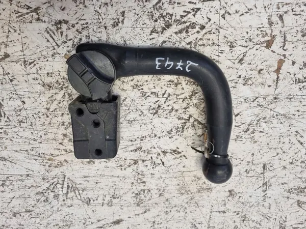 Nissan X-Trail T33 2022 Takaperäkoukku OEM 67007005 image 2