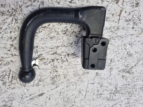 Nissan X-Trail T33 2022 Takaperäkoukku OEM 67007005 image 3