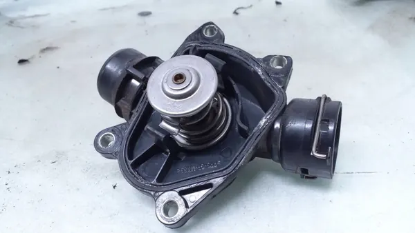 BMW Termostathus OEM 987070771 - Begagnad image 2
