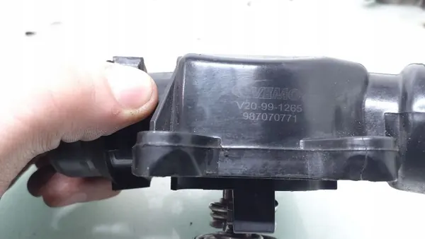 BMW Termostathus OEM 987070771 - Begagnad image 4