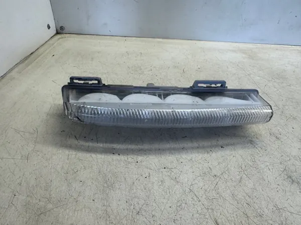 Mercedes W204 Halogen LED DRL Fram A2049068900 image 2