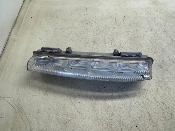 Mercedes W204 Halogen LED DRL Fram A2049068900 image 6