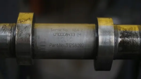 Árbol de levas escape Volvo V60 S60 XC70 OEM 31258092 image 4