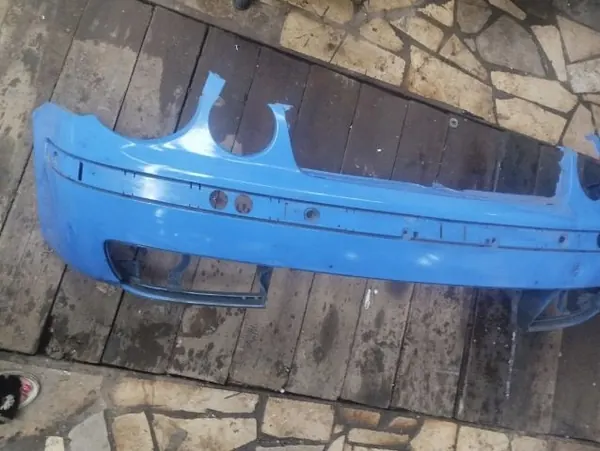 Paraurti anteriore VW Polo 01-05 OEM image 2