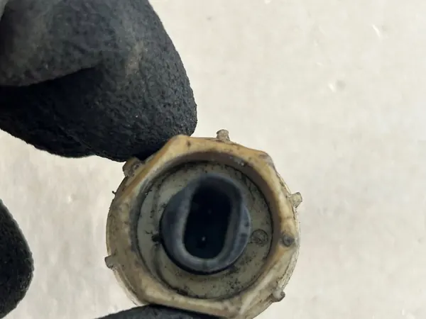 Sensor presión aceite OEM A6511800315 para Mercedes Sprinter image 3