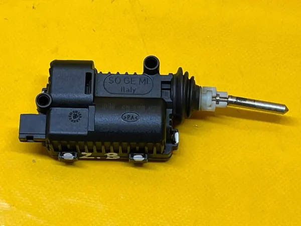 Kraftstoffklappen-Aktor OEM 13158426 für Opel Zafira B image 9