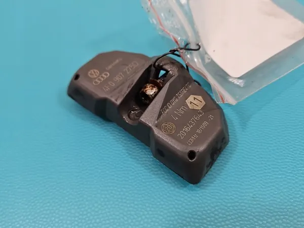 Sensor de Presión de Neumáticos Audi Q7 I 4L 4F0907275D TPMS image 2