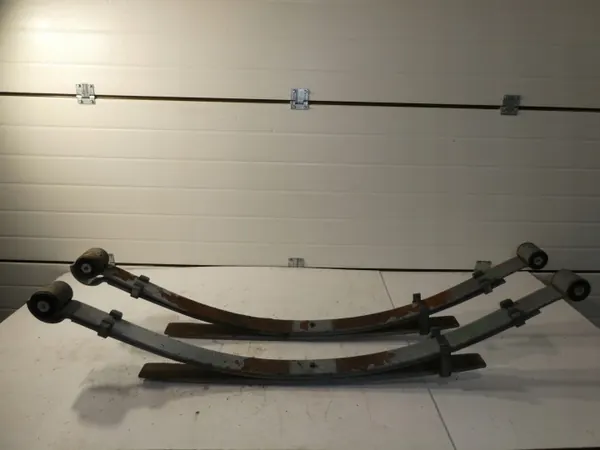 Ressort à lames VW AMAROK 2H OEM 2H0511151N - Occasion image 4