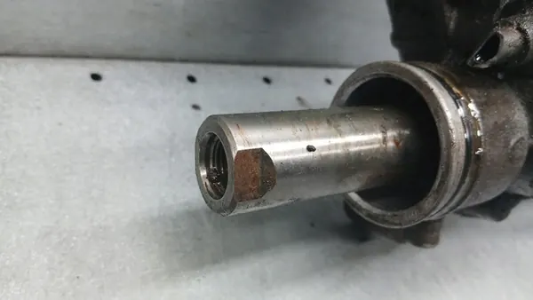 Caixa de direção VW Passat B5 FL 2.0TDI 00-05 Sedan 8D1422074C image 2