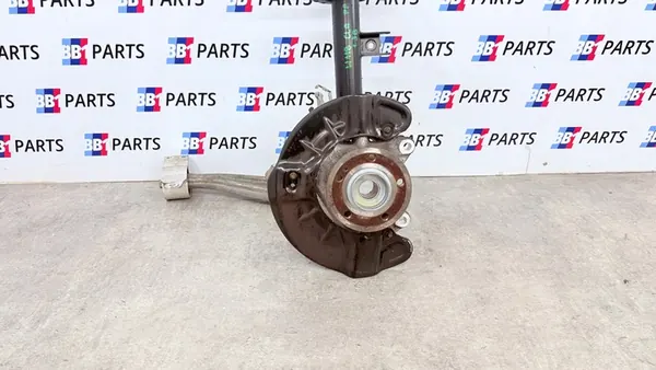 MERCEDES W118 CLA Mozzo Anteriore Destro A1183205200 image 2