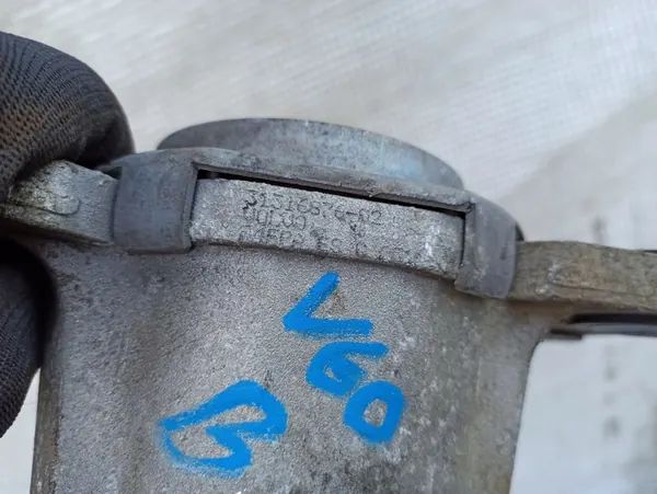 VOLVO S60 II V60 10-18 Moottorin Kiinnike 31316876 image 6