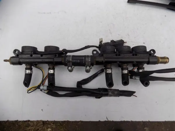 Rampe d'injection AEB R3S R2S pour 5 cylindres image 2