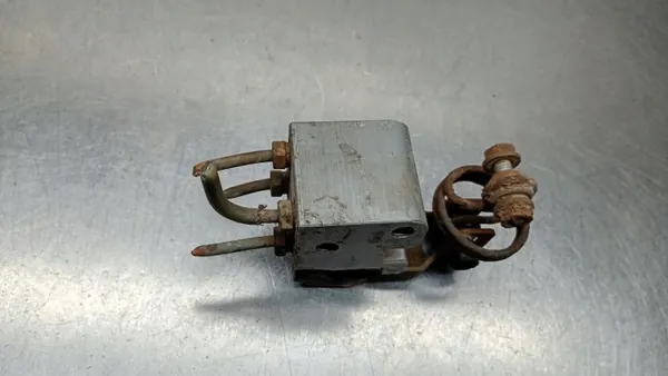 Correcteur de force de freinage OEM VOLVOMAR-137488 VW Polo 6N image 4