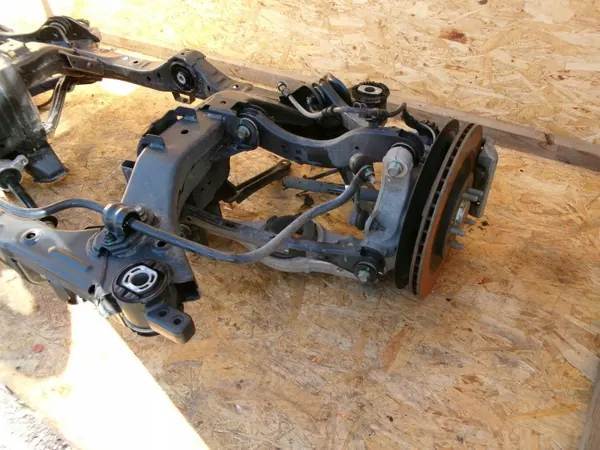 KIA EV-6H08 Achterophanging draagarm - Gebruikt image 3