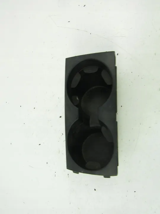 Volvo XC60 Dryckeshållare OEM 1284516 - Begagnad image 2
