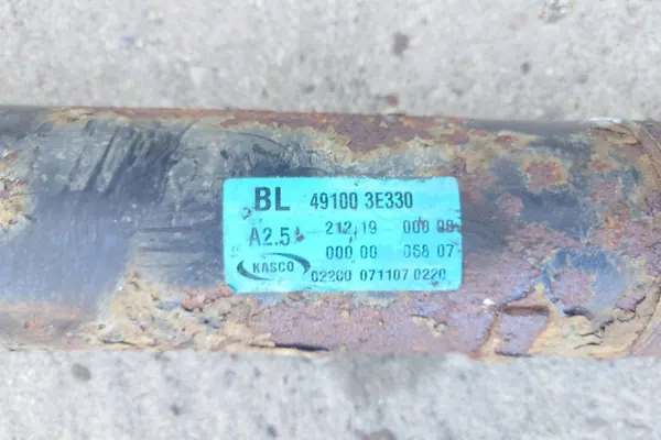 KIA SORENTO I 2.5 CRDI Bakre drivaxel image 2