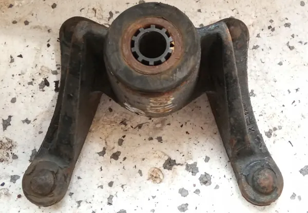 Soporte de muelle Mercedes Atego OEM A9723250003 image 2