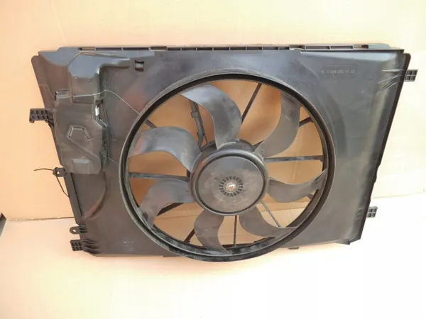 Mercedes Kühlerlüfter OEM A2465000093 - Gebraucht image 2