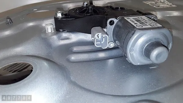 Hyundai Fensterheber OEM 834802R070 - Gebraucht image 4