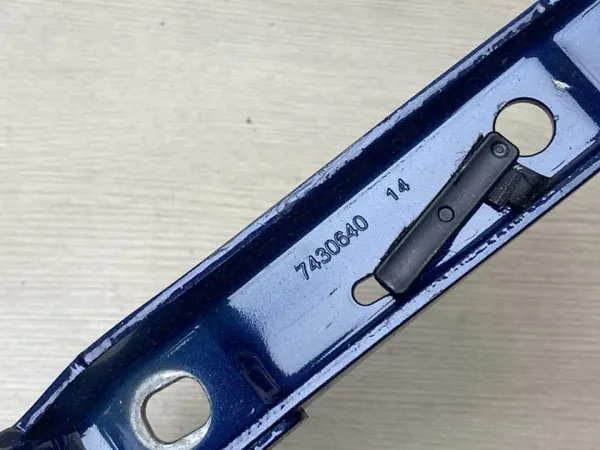 Bisagra de maletero BMW 3 2021 OEM 7430640 Izquierda image 3